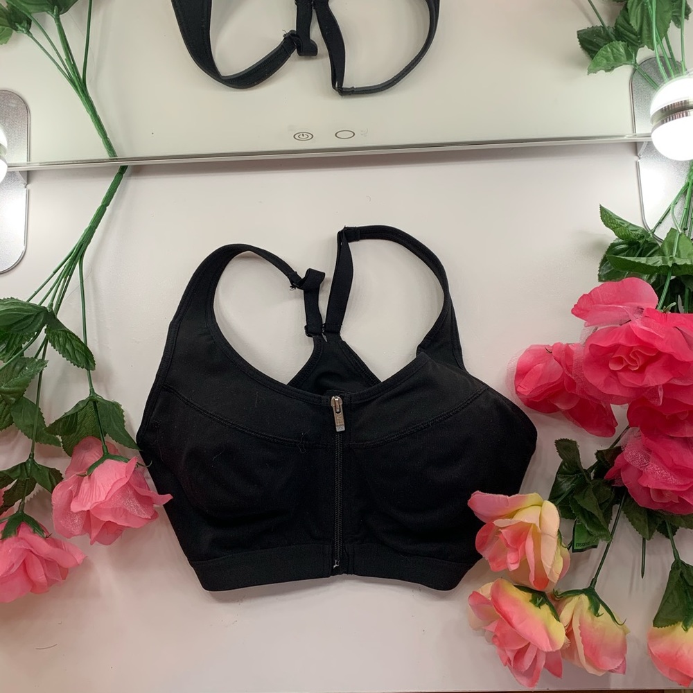 𝓥𝓢 𝓢𝓹𝓸𝓻𝓽 𝔃𝓲𝓹𝓹𝓮𝓻 𝓼𝓹𝓸𝓻𝓽𝓼𝓫𝓻𝓪